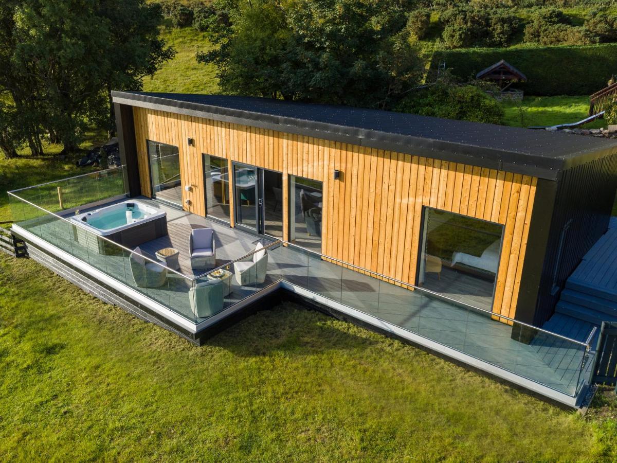 Birches Lodge With Hot Tub Dundonnell 外观 照片