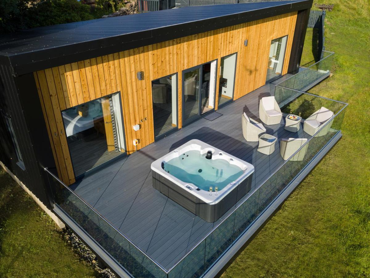 Birches Lodge With Hot Tub Dundonnell 外观 照片